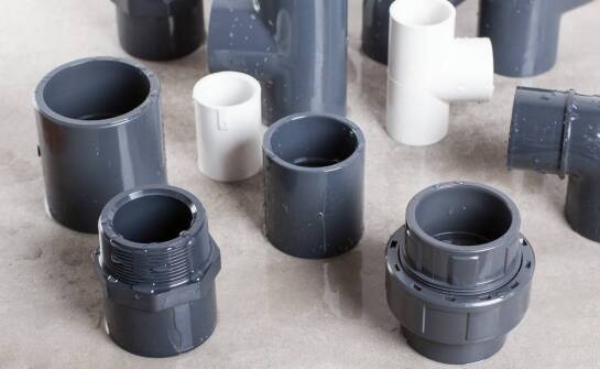 Jakie są najważniejsze właściwości higienicznych złącz w kontekście utrzymania czystości?