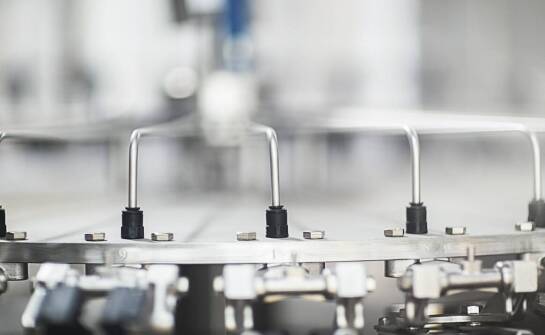 Jakie są najważniejsze cechy podnoszących chwytaków dla przemysłu spożywczego?