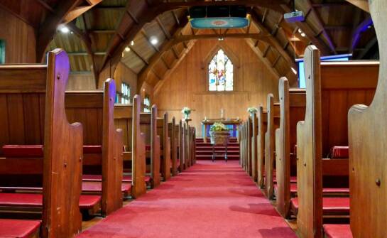 Możliwość rezerwacji prywatnego pożegnania w kaplicy – jak skorzystać z tej opcji?