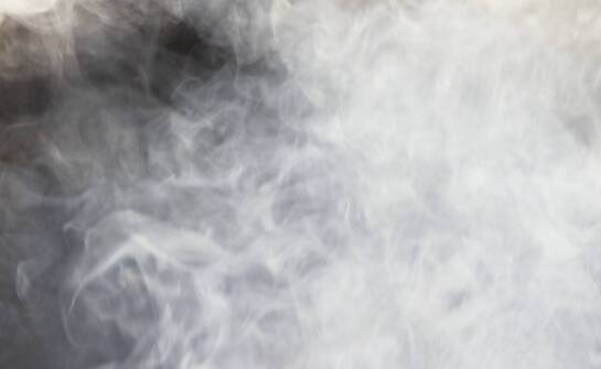 Zastosowanie dymnej świecy w rekonstrukcjach historycznych: efekty i bezpieczeństwo