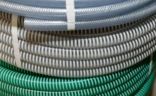 Porównanie karbowanych rur i tradycyjnych w zastosowaniach drenażowych