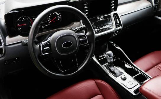 Jak nasze nowoczesne pojazdy wpływają na komfort podróży z Legnicy?