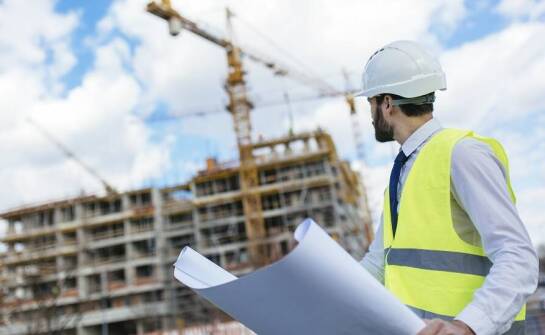 Rola nadzoru budowlanego w zarządzaniu ryzykiem na placu budowy