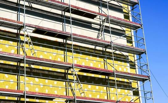 Elewacyjne rusztowania: wybór odpowiedniego typu