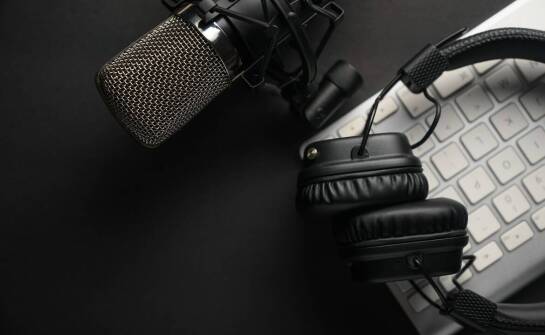 Die Rolle professioneller Sprecher in der Produktion von Audio- und Videopodcasts