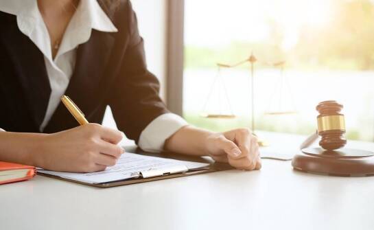 Prawna reprezentacja w sprawach karnych dotyczących prawa telekomunikacyjnego