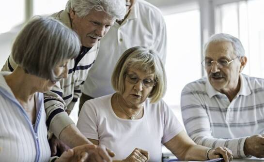 Jak terapia zajęciowa wpływa na jakość życia mieszkańców w ośrodku?