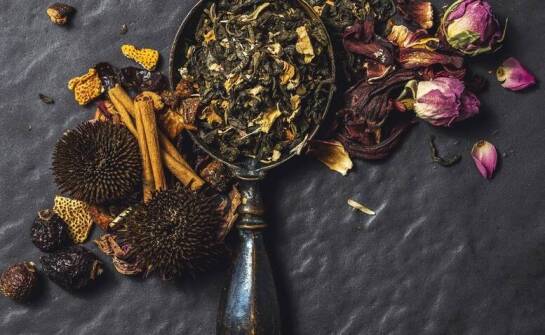 Jakie są najnowsze trendy w świecie herbaty? Nowości w sklepie z herbatami.