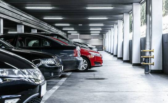 Czy garażowa platforma jest rozwiązaniem przyszłości dla miejskich parkingów?