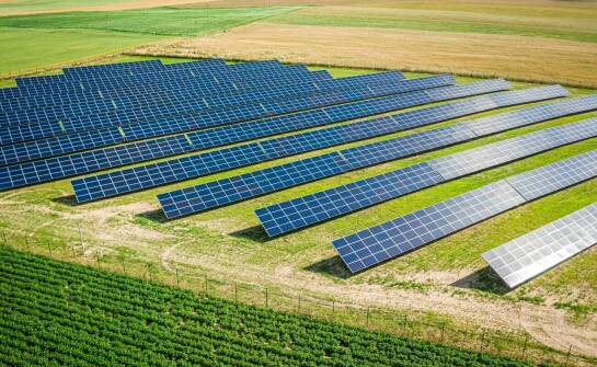 Innowacje w sprzęcie do kafarowania słupków na farmach solarnych