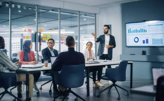 Jak szkolenie personelu do obsługi systemów teletechnicznych podnosi standard hoteli?