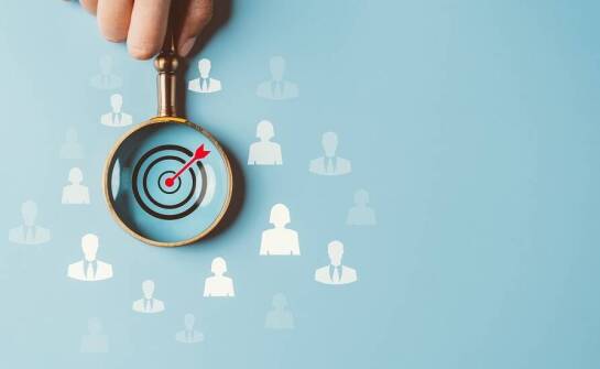 Wykorzystanie analitycznych narzędzi przez agencje social media do optymalizacji rekrutacyjnych kampanii