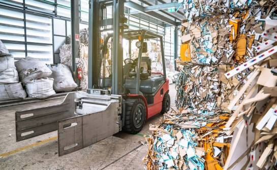 Jakie są prawne wymagania dotyczące odbioru plastiku?