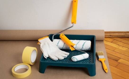 Rola malarskich folii w zabezpieczaniu wnętrz przed zabrudzeniami