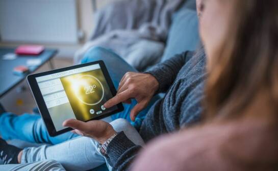 Jak sterowniki do elektrycznych grzejników mogą współpracować z mobilnymi aplikacjami?