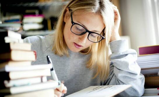 W jaki sposób maturalne kursy z biologii pomagają wyrobić nawyki skutecznej nauki?