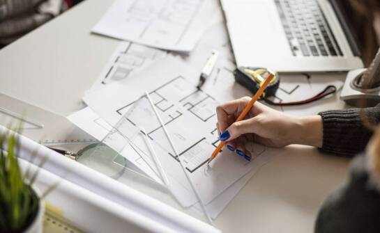 Jakie czynniki bierze pod uwagę majątkowy rzeczoznawca przy ocenie budowlanych działek?