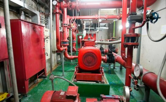 Rola przeciwpożarowych pompowni w strategii bezpieczeństwa dużych kompleksów przemysłowych