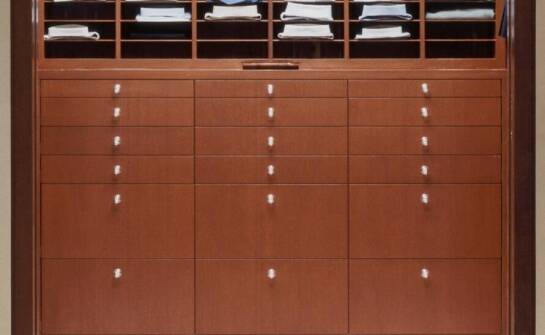 Szafy wnękowe na zamówienie – co warto wiedzieć przed podjęciem decyzji o zakupie?