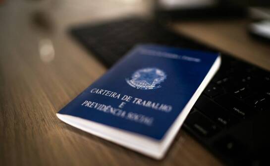 Czy ubezpieczenie podróżne obejmuje odwołanie lotu?