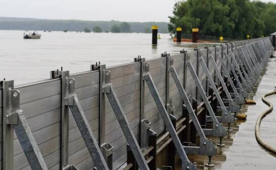 Jak zastosowanie szczelnych ścianek wpływa na ochronę przeciwpowodziową?