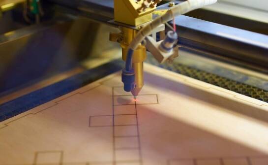 Wpływ nowoczesnych laserowych rozwiązań na jakość polimerowych tłoczeń