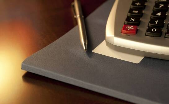 Opłaty związane z pieniężną umową darowizny: co warto wiedzieć?