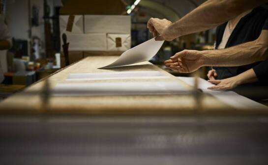 Poradnik: jak dbać o historyczne okna odwzorowane na wymiar, aby służyły przez lata