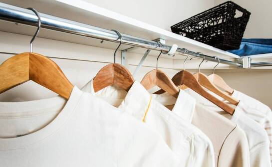 Czy warto inwestować w personalizowane narzędzia na wieszaki?