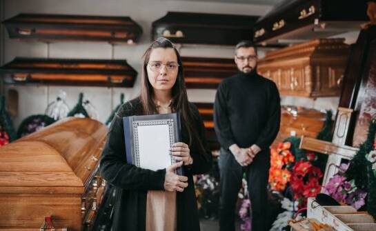 Jakie formalności należy spełnić przy organizacji pogrzebu?