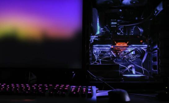 Wpływ zaawansowanej sieci komputerowej na zdalną pracę