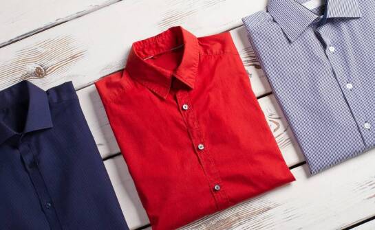 Jakie trendy dominują w projektowaniu firmowych koszulek polo z nadrukiem?