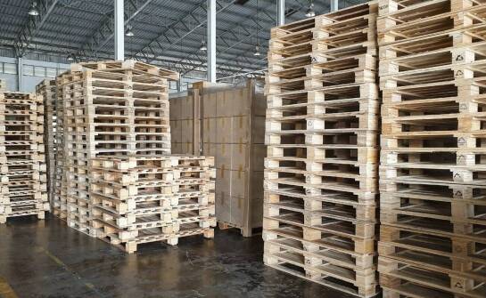 Główne zalety tekturowych kątowników w logistyce przemysłowej