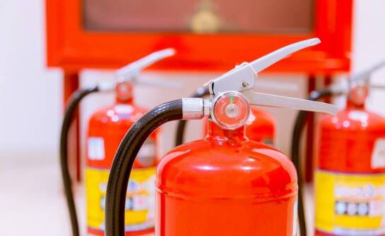 Ochrona przeciwpożarowa z użyciem gazów – korzyści dla środowiska