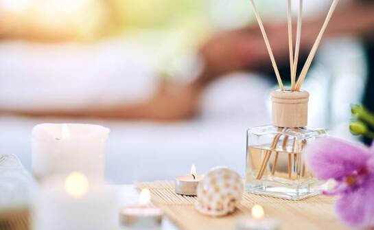 Płynące kadzidła a wyjątkowe estetyczne doznania – jak je wykorzystać?
