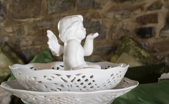 Ceramiczne aniołki w tradycji bożonarodzeniowej i wielkanocnej