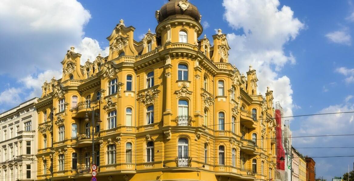 Jak tanie noclegi w Toruniu wpływają na planowanie wycieczek rodzinnych?