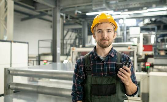 Jak profesjonalne pomiary hałasu wspierają rozwój polityki w zakresie BHP?