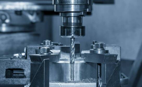 Jak szlifowanie otworów wpływa na jakość produktu końcowego