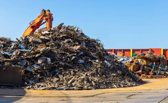 Jak transport złomu przyczynia się do rozwoju zrównoważonego lokalnej gospodarki?