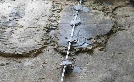 Nierdzewne kotwy w renowacji zabytków: trwałość i estetyka