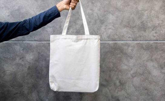 Personalizacja reklamowych toreb z logo – jak dostosować projekt do marki?