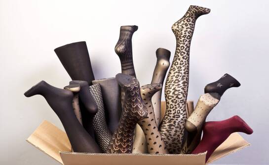 Wybór korygujących rajstop z hurtowego asortymentu bielizny