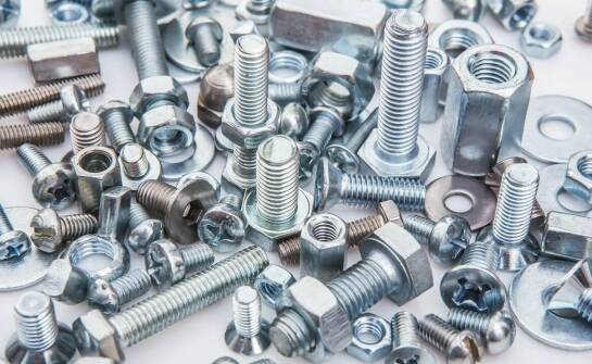 Porównanie trwałości różnych rodzajów introligatorskich śrub