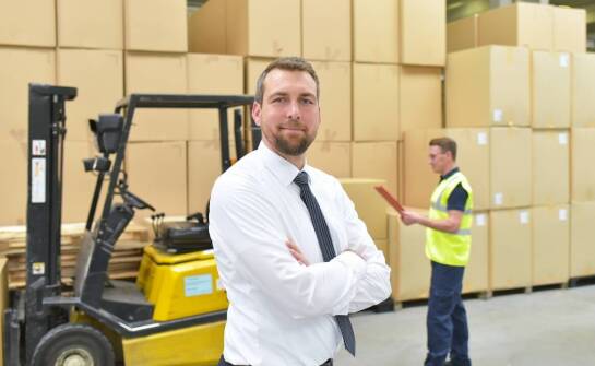 Relokacja maszyn w branży logistycznej – kluczowe wyzwania i rozwiązania