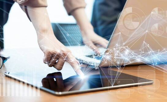 Przegląd narzędzi do tworzenia interaktywnych scenariuszy zajęć dla nauczycieli