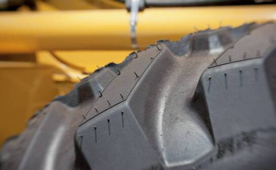 Rola gumowych gąsienic w zwiększeniu efektywności maszyn budowlanych