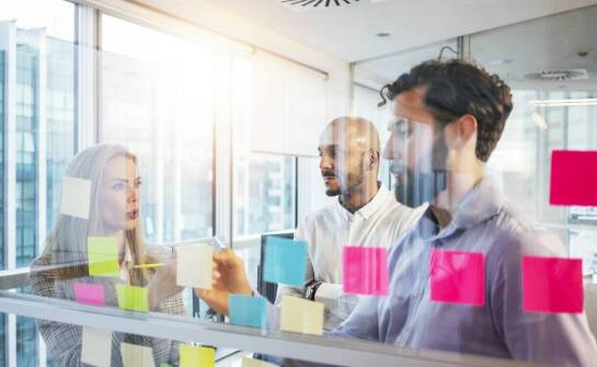 Jak efektywnie zarządzać ewidencją pracowników w małej firmie?