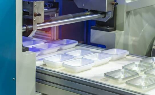 Innowacje w produkcji plastikowych pojemników dla branży spożywczej