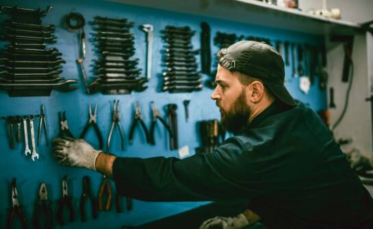 Jak serwisować silnik Honda w pontonie, aby przedłużyć jego żywotność?